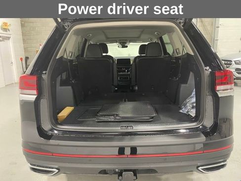Used 2025 Volkswagen Atlas SE image 17