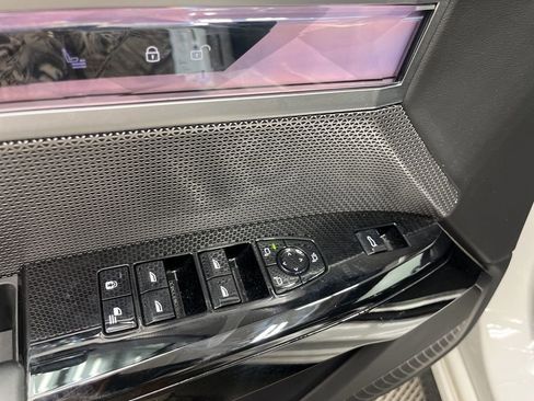 Used 2025 BMW 740i 740i image 30