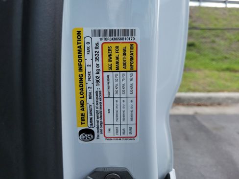 Used 2025 Ford Transit 250 148 High Roof Extended RWD image 30