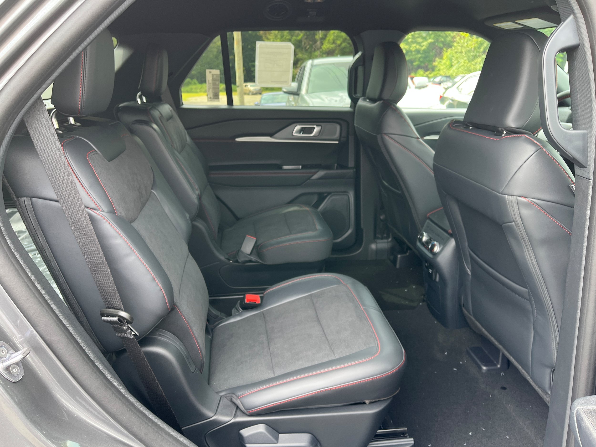 New 2027 Ford Explorer ST AWD/4WD image 8