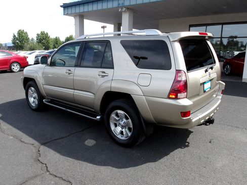 Used 2004 Toyota 4Runner Limited image 3