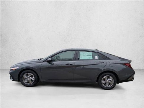 New 2026 Hyundai Elantra SE w/ Cargo Package image 5