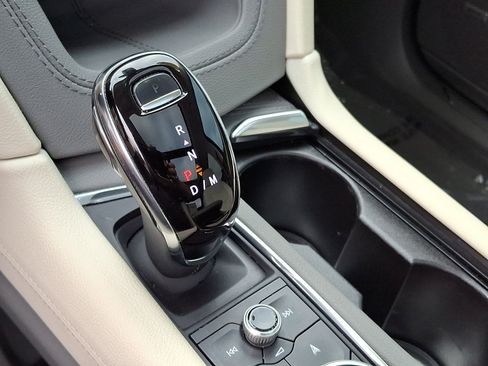 Used 2024 Cadillac XT5 Premium Luxury FWD image 18