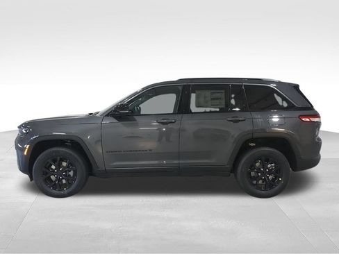 New 2026 Jeep Grand Cherokee Altitude AWD/4WD image 5