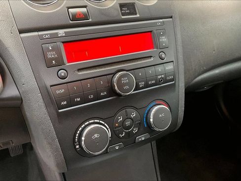 Used 2011 Nissan Altima 2.5 S FWD image 13