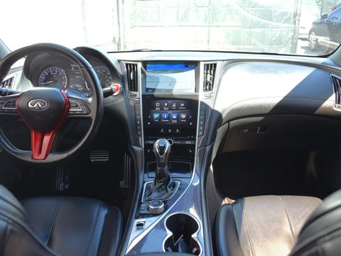 Used 2017 INFINITI Q60 Red Sport 400 RWD image 19