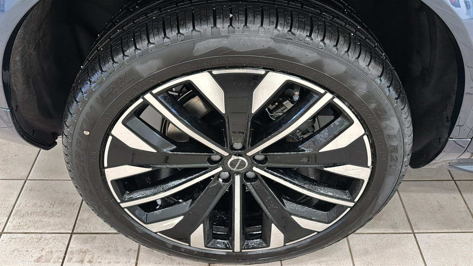New 2026 Volvo XC90 T8 Plus w/ Protection Package Premier AWD/4WD image 32