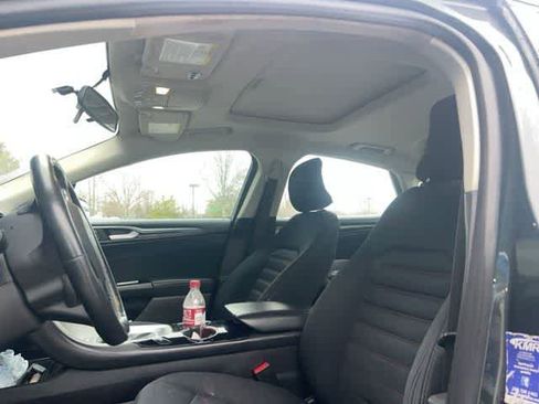 Used 2016 Ford Fusion SE image 7