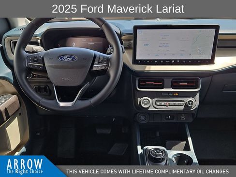 Used 2025 Ford Maverick Lariat w/ 4K Tow Package AWD/4WD image 20