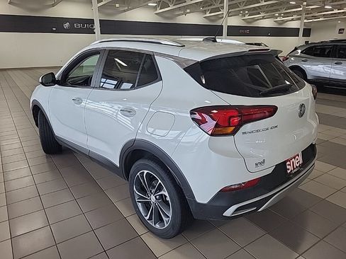Used 2023 Buick Encore GX Select w/ Safety Package II FWD image 2