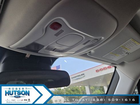 Used 2023 Jeep Renegade Altitude image 16