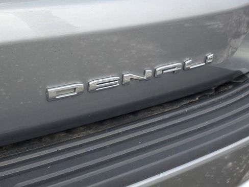 Used 2024 GMC Yukon Denali image 39