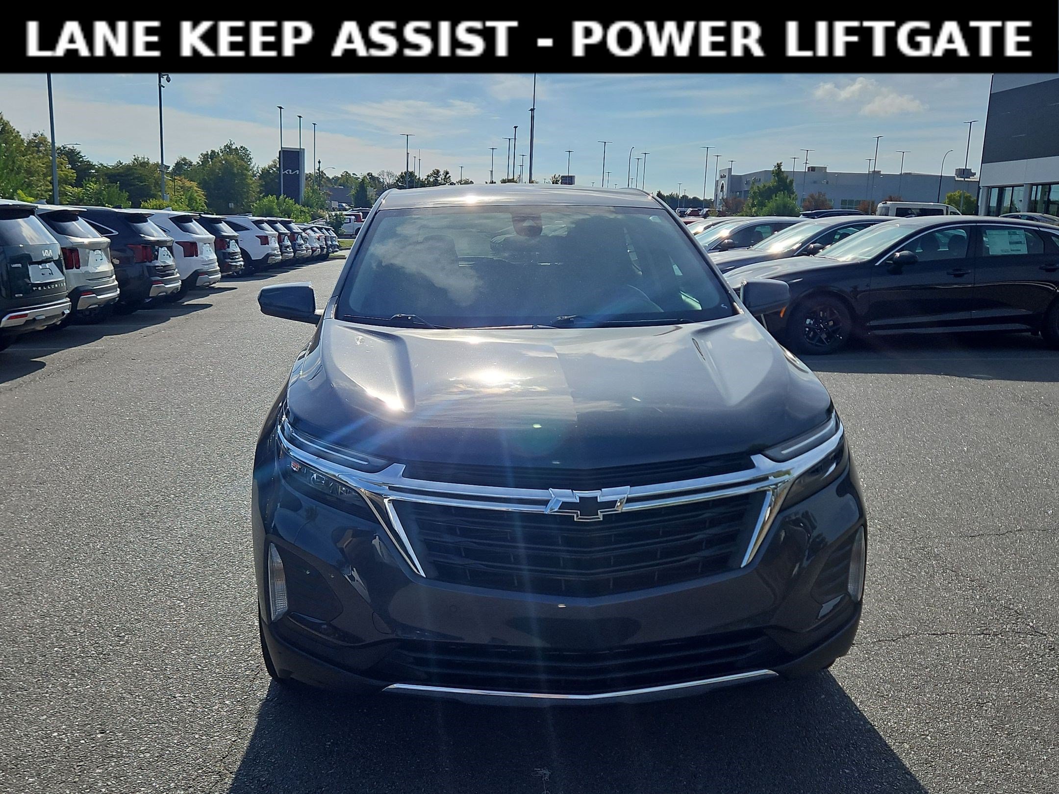 Used 2022 Chevrolet Equinox LT FWD image 2