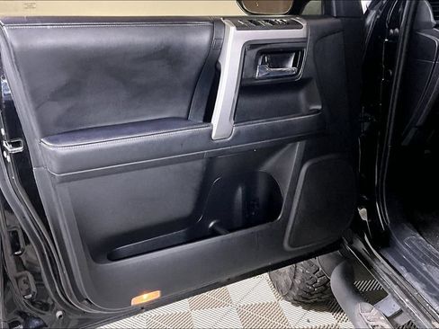 Used 2020 Toyota 4Runner SR5 Premium RWD image 18