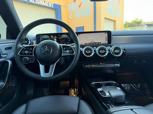 Used 2020 Mercedes-Benz CLA 250 image 21