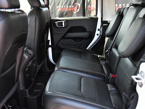 Used 2023 Jeep Wrangler Sahara w/ Cold Weather Group AWD/4WD image 41