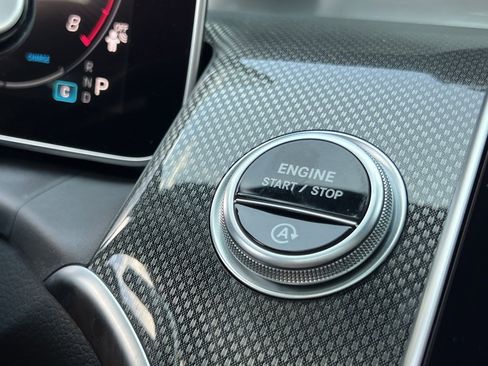 Used 2024 Mercedes-Benz GLC 43 AMG 4MATIC image 28