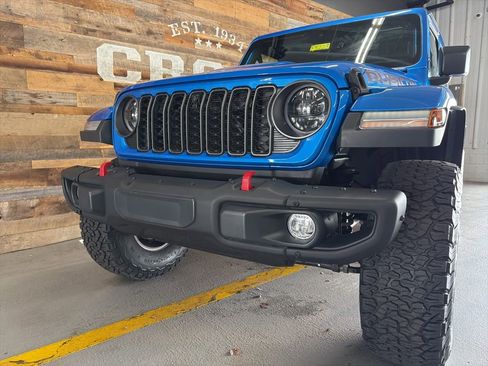 Used 2025 Jeep Wrangler Unlimited Rubicon image 11