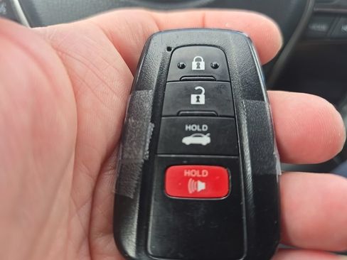 Used 2024 Toyota Camry SE w/ Convenience Package FWD image 20