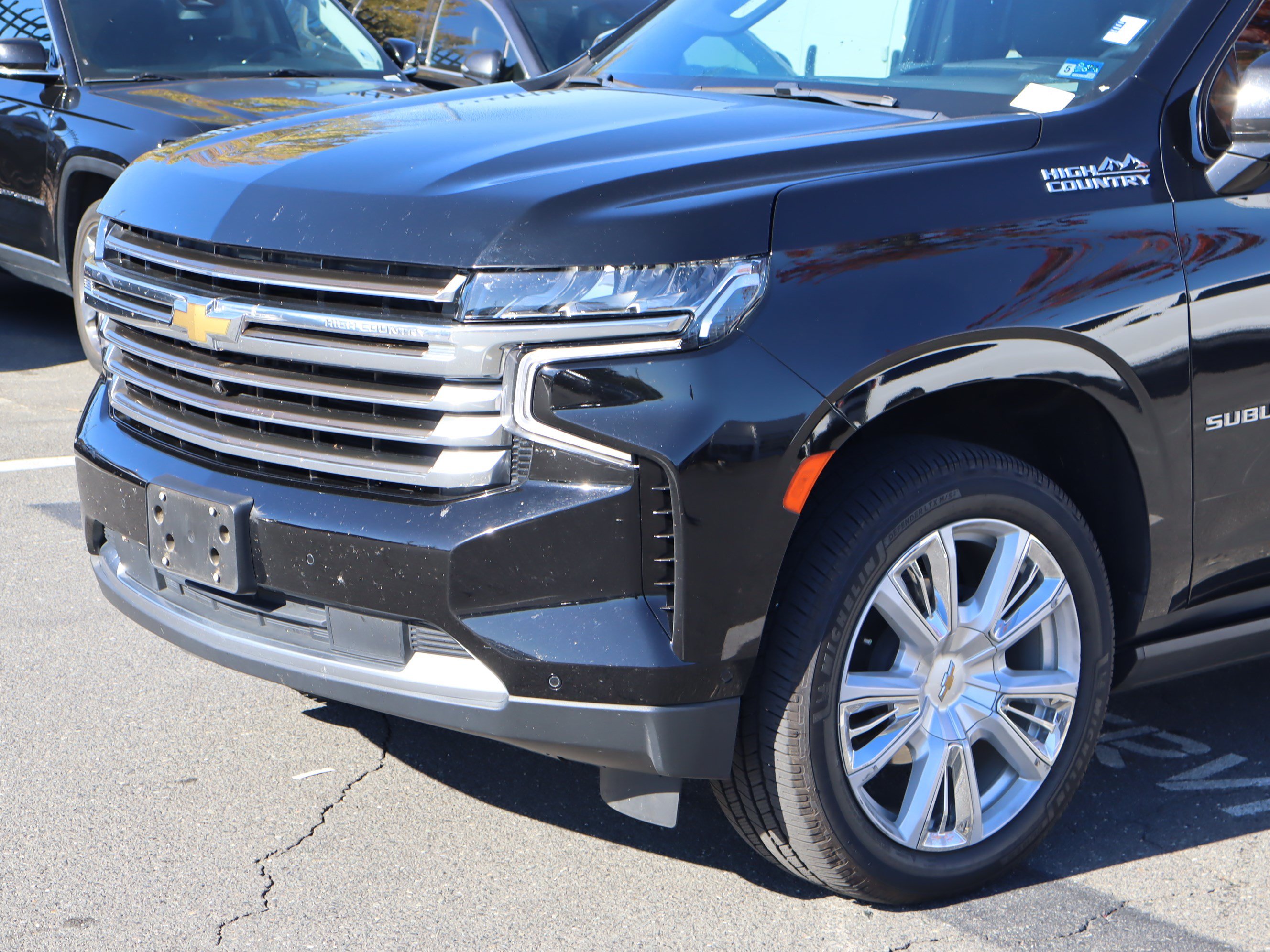 Used 2024 Chevrolet Suburban High Country w/ Advanced Technology Package AWD/4WD image 6