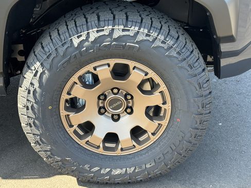 New 2026 Toyota 4Runner Trailhunter AWD/4WD image 15