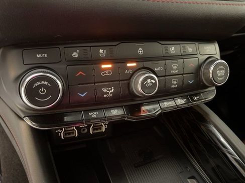 Certified 2023 Dodge Durango Citadel image 29