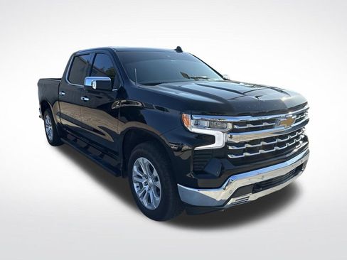 Used 2025 Chevrolet Silverado 1500 LTZ w/ Technology Package AWD/4WD image 3