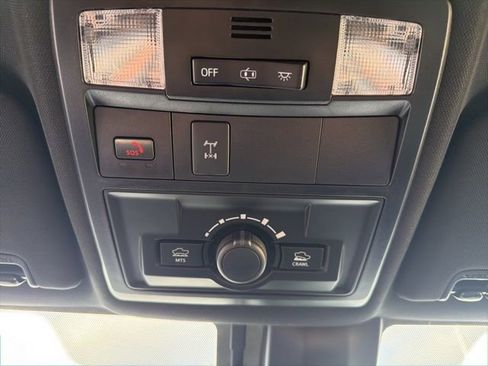 Used 2023 Toyota Tacoma TRD Off-Road image 27