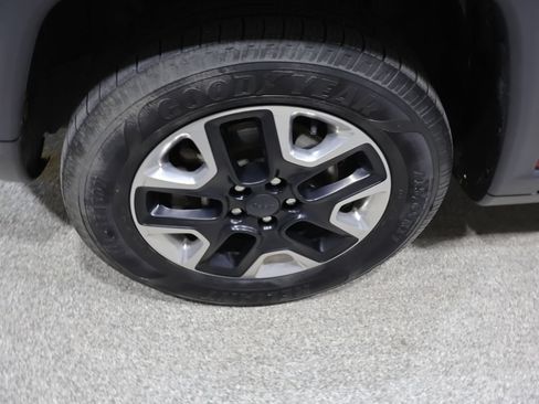 Used 2018 Jeep Compass Trailhawk w/ Cold Weather Group AWD/4WD image 8