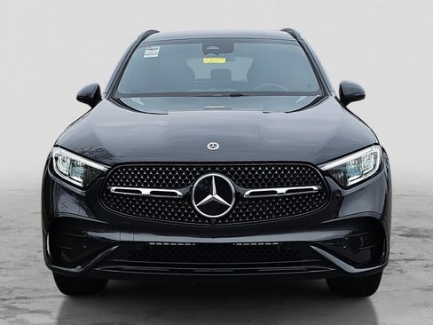 Certified 2025 Mercedes-Benz GLC 300 4MATIC image 2