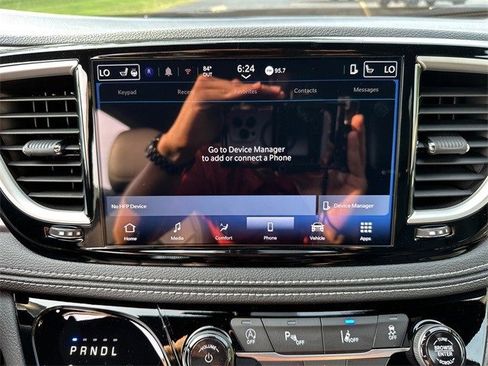 New 2025 Chrysler Pacifica Select image 27