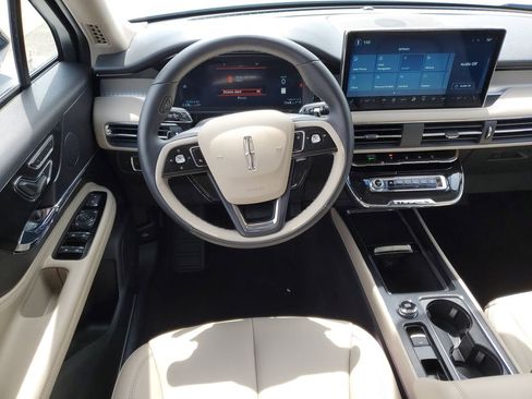 New 2026 Lincoln Corsair Premiere FWD image 16