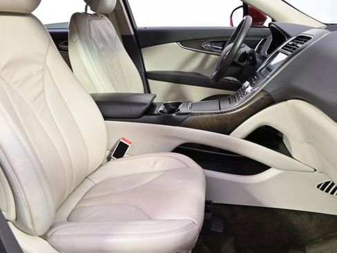 Used 2016 Lincoln MKX Select w/ Select Plus Package image 16