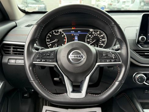 Used 2022 Nissan Altima 2.5 SR FWD image 19