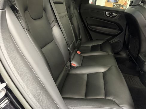 Used 2023 Volvo XC60 B5 Ultimate AWD/4WD image 28