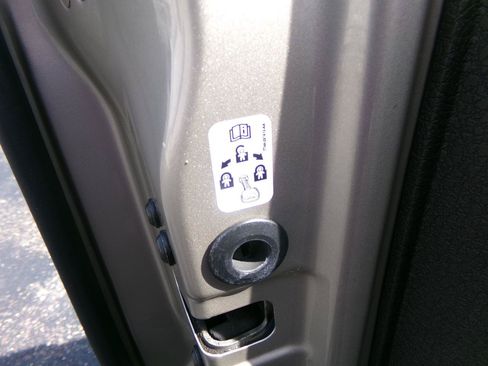 Used 2010 Ford F150 XLT AWD/4WD image 33
