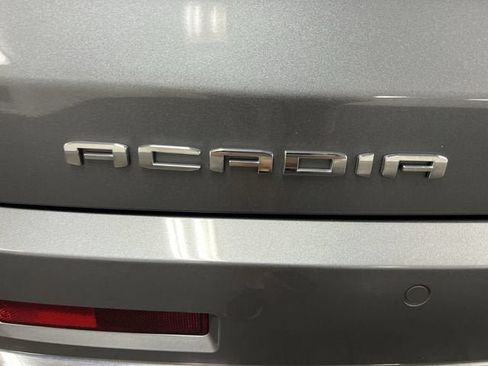 Certified 2022 GMC Acadia Denali w/ Denali Ultimate Package AWD/4WD image 33