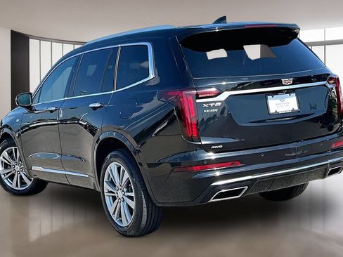 Used 2023 Cadillac XT6 Premium Luxury AWD/4WD image 12