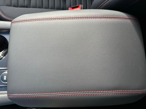 New 2026 Ford Explorer ST-Line w/ ST-Line Street Pack image 21