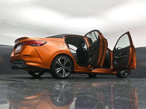 Used 2020 Nissan Sentra SR w/ Premium Package FWD image 40