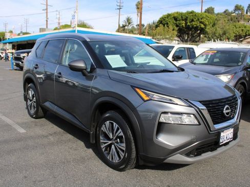 Used 2022 Nissan Rogue SV w/ SV Premium Package image 1