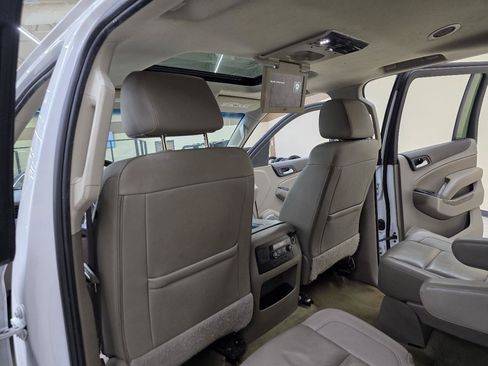 Used 2019 GMC Yukon XL SLT w/ Premium Edition RWD image 27
