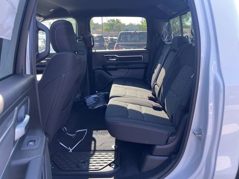 New 2026 RAM 1500 4x4 Crew Cab image 9