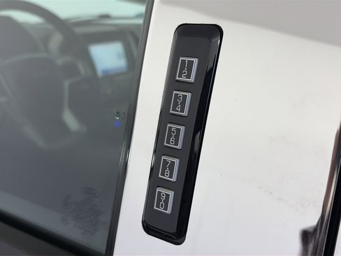 Used 2019 Ford F150 Lariat w/ Equipment Group 502A Luxury image 17