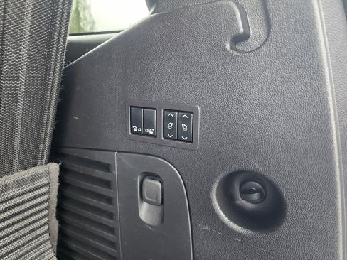 Used 2019 GMC Yukon SLT image 29