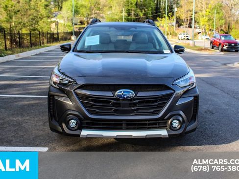 Used 2025 Subaru Outback Limited w/ Tech Package 3 AWD/4WD image 9