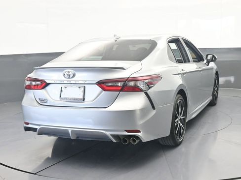 Used 2024 Toyota Camry SE w/ Convenience Package FWD image 5