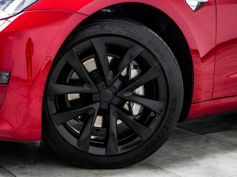 Used 2018 Tesla Model 3 Long Range AWD/4WD image 3