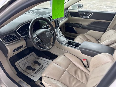 Used 2017 Lincoln Continental Select w/ Climate Package image 17