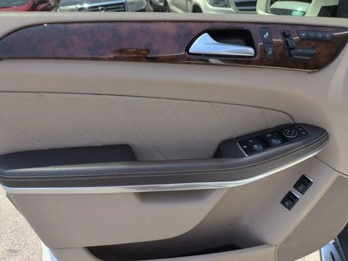 Used 2014 Mercedes-Benz GL 450 4MATIC w/ Appearance Package image 39